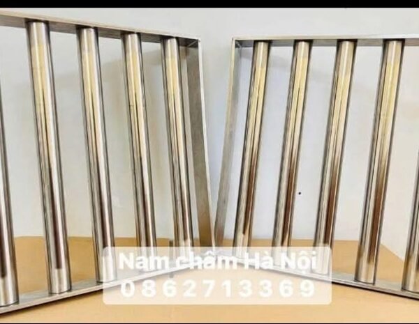 Hopper Magnet – Industrial Magnetic Separator